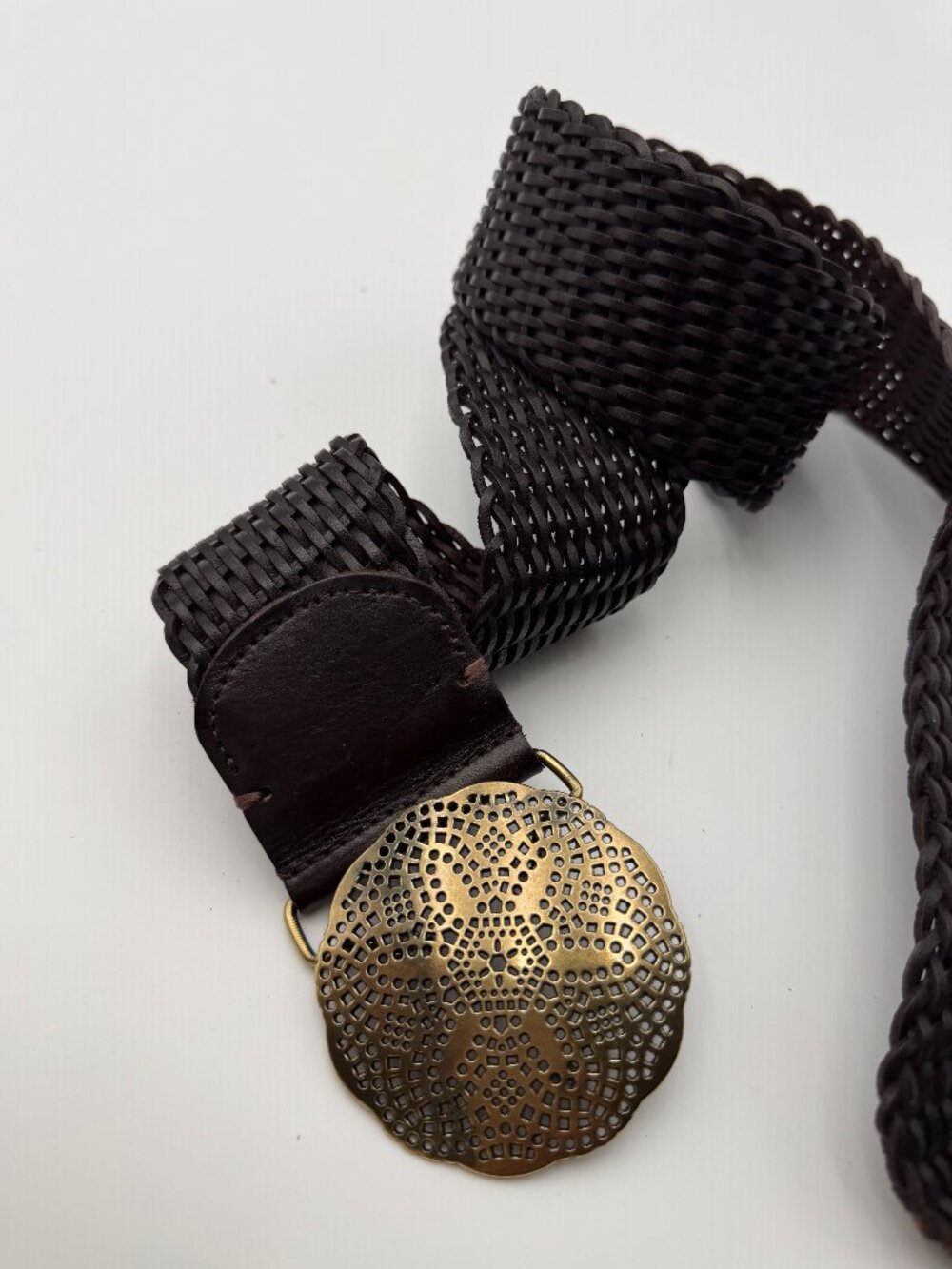 Tommy Bahama Vintage Dark Brown Woven Leather Belt Round Buckle